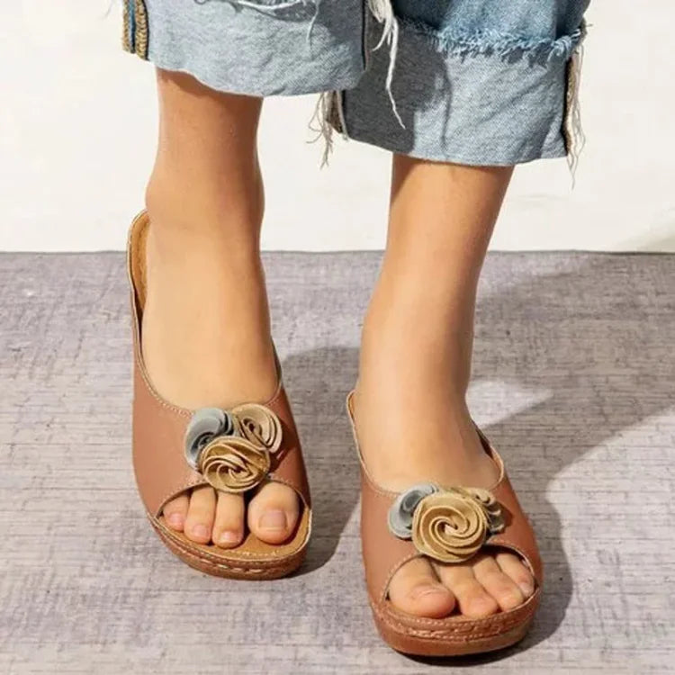 Nia - Ergonomisk sandal i vegansk læder