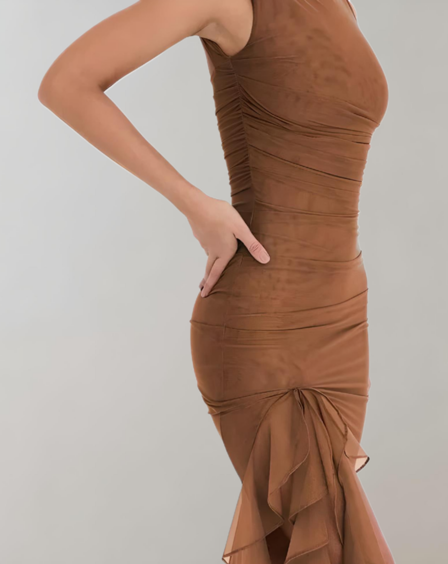 Vera - Elegant Ærmeløs Bodycon-kjole Flæsedetaljer