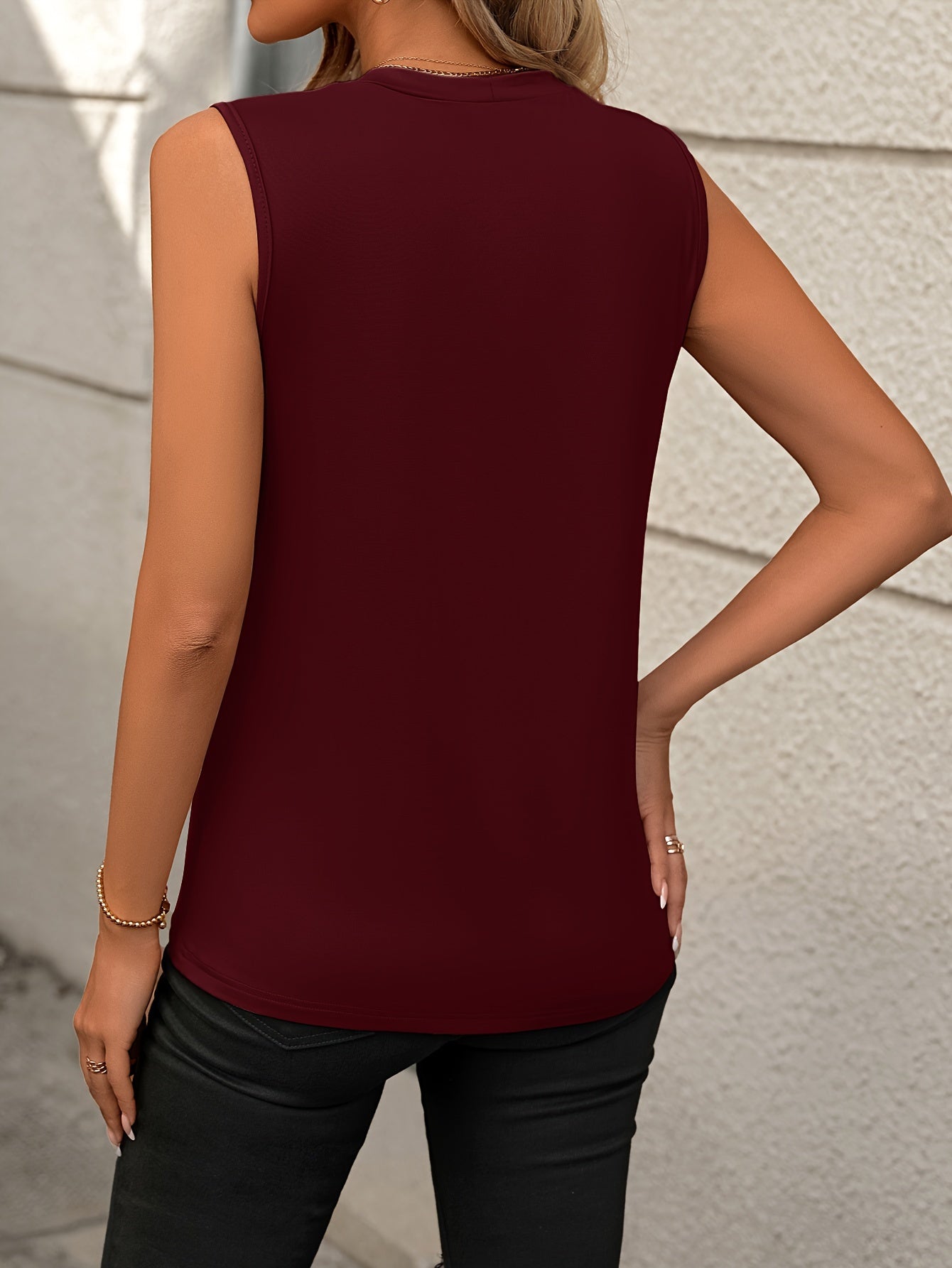 EM | Elegant Tank-Top